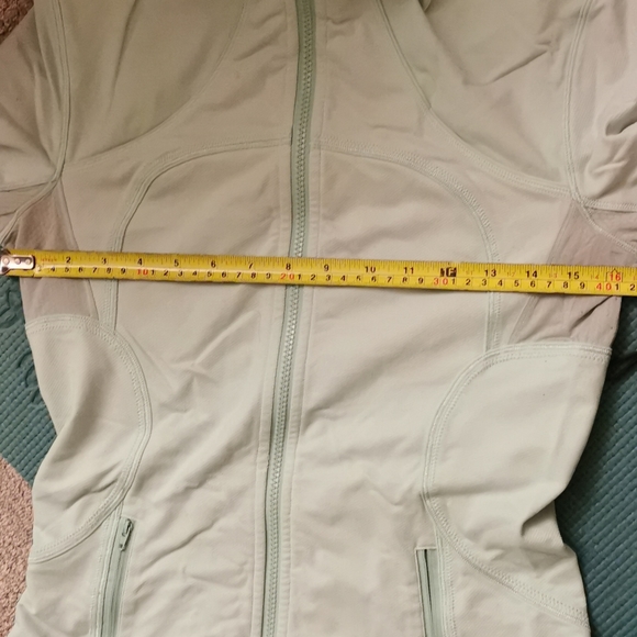 Lululemon Forme jacket - Picture 9 of 9